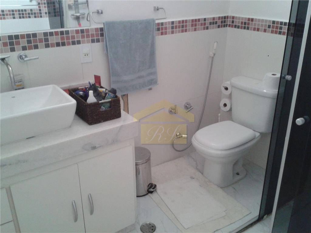 Sobrado à venda com 3 quartos, 200m² - Foto 11