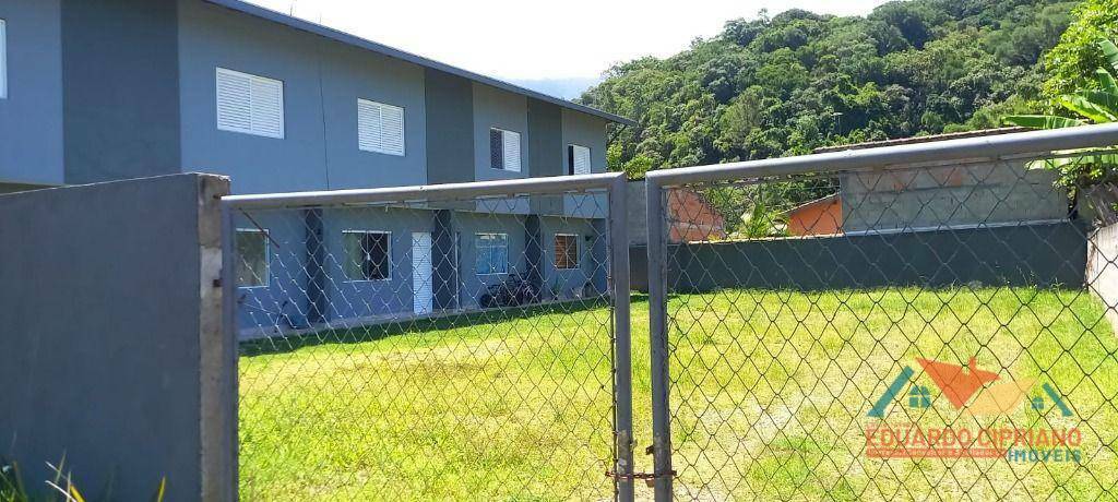 Casa para alugar com 2 quartos, 65m² - Foto 1