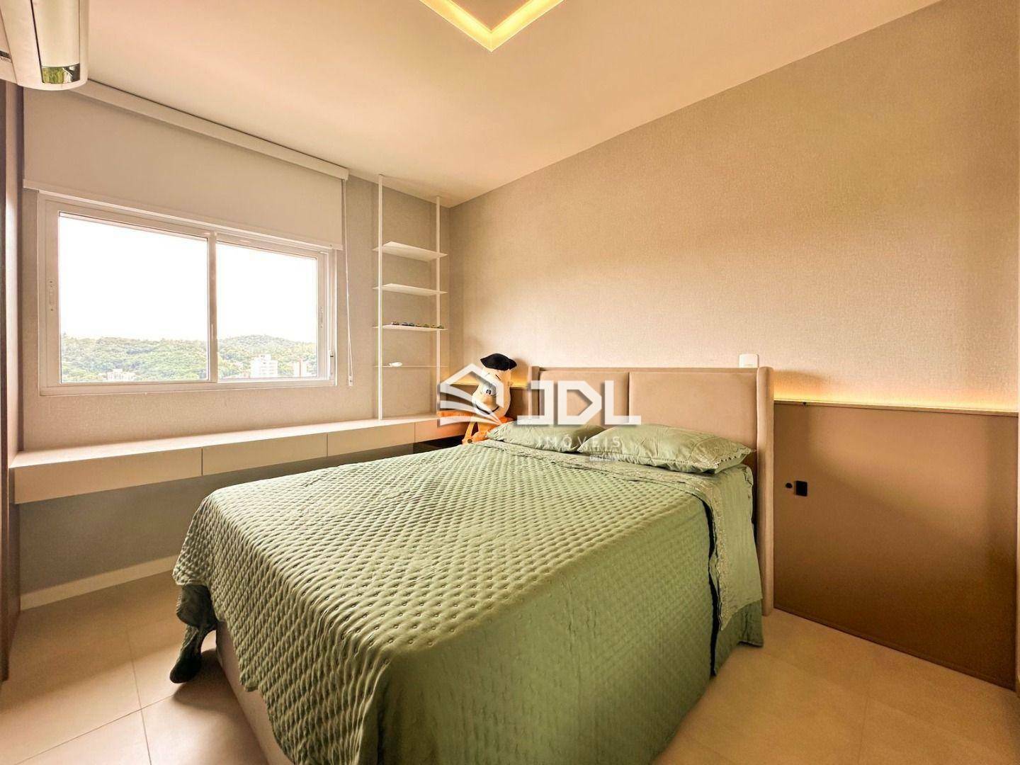 Apartamento à venda com 2 quartos, 85m² - Foto 33