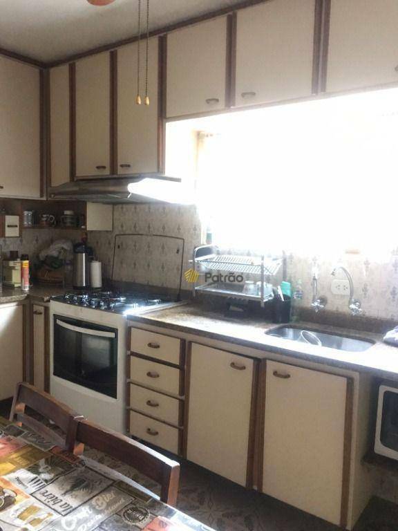 Sobrado à venda com 3 quartos, 230m² - Foto 3