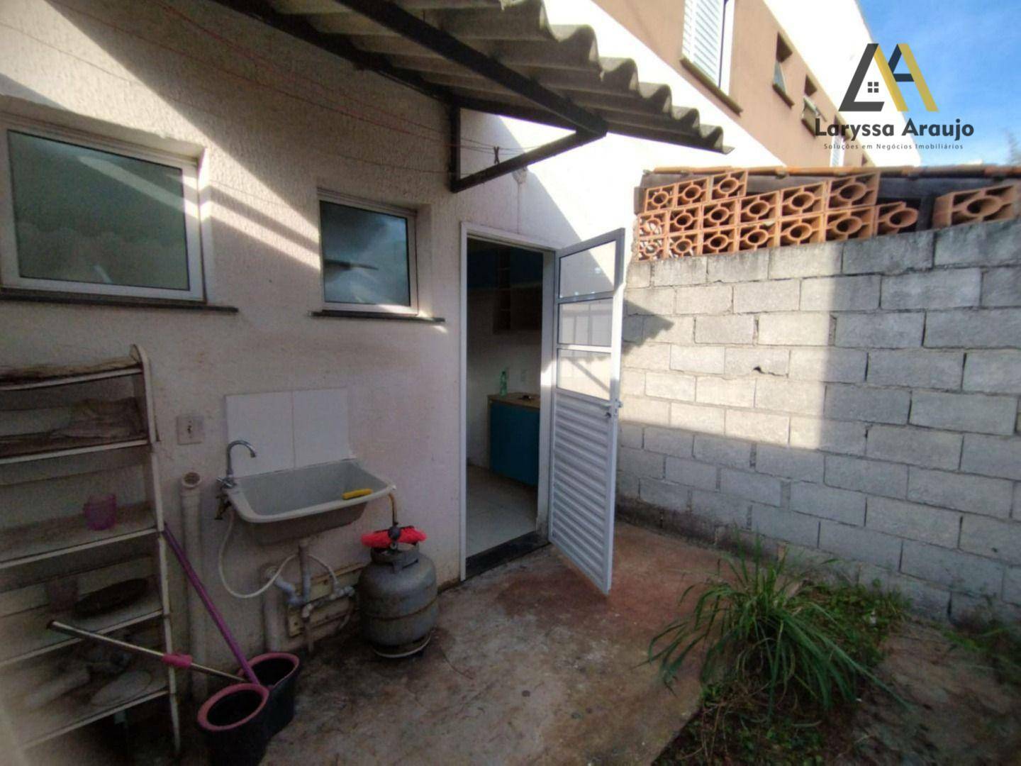 Casa à venda e aluguel com 2 quartos, 50m² - Foto 10