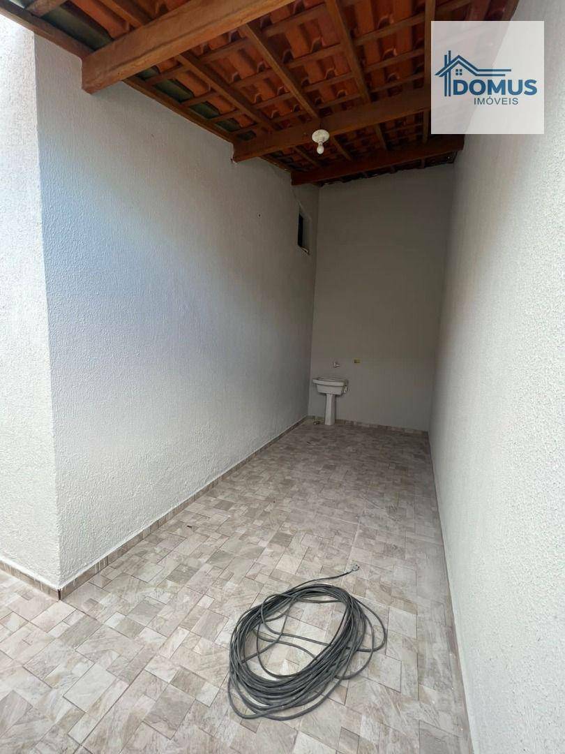 Casa à venda com 3 quartos, 88m² - Foto 5