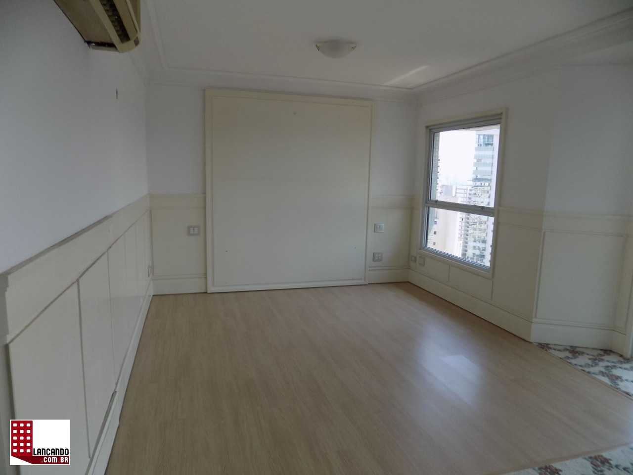 Apartamento à venda com 4 quartos, 600m² - Foto 2