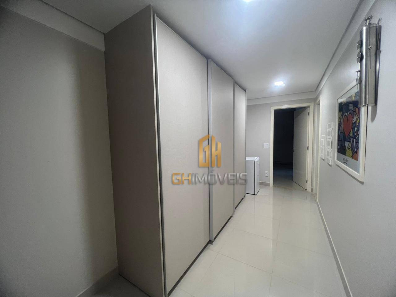 Apartamento à venda com 4 quartos, 242m² - Foto 10