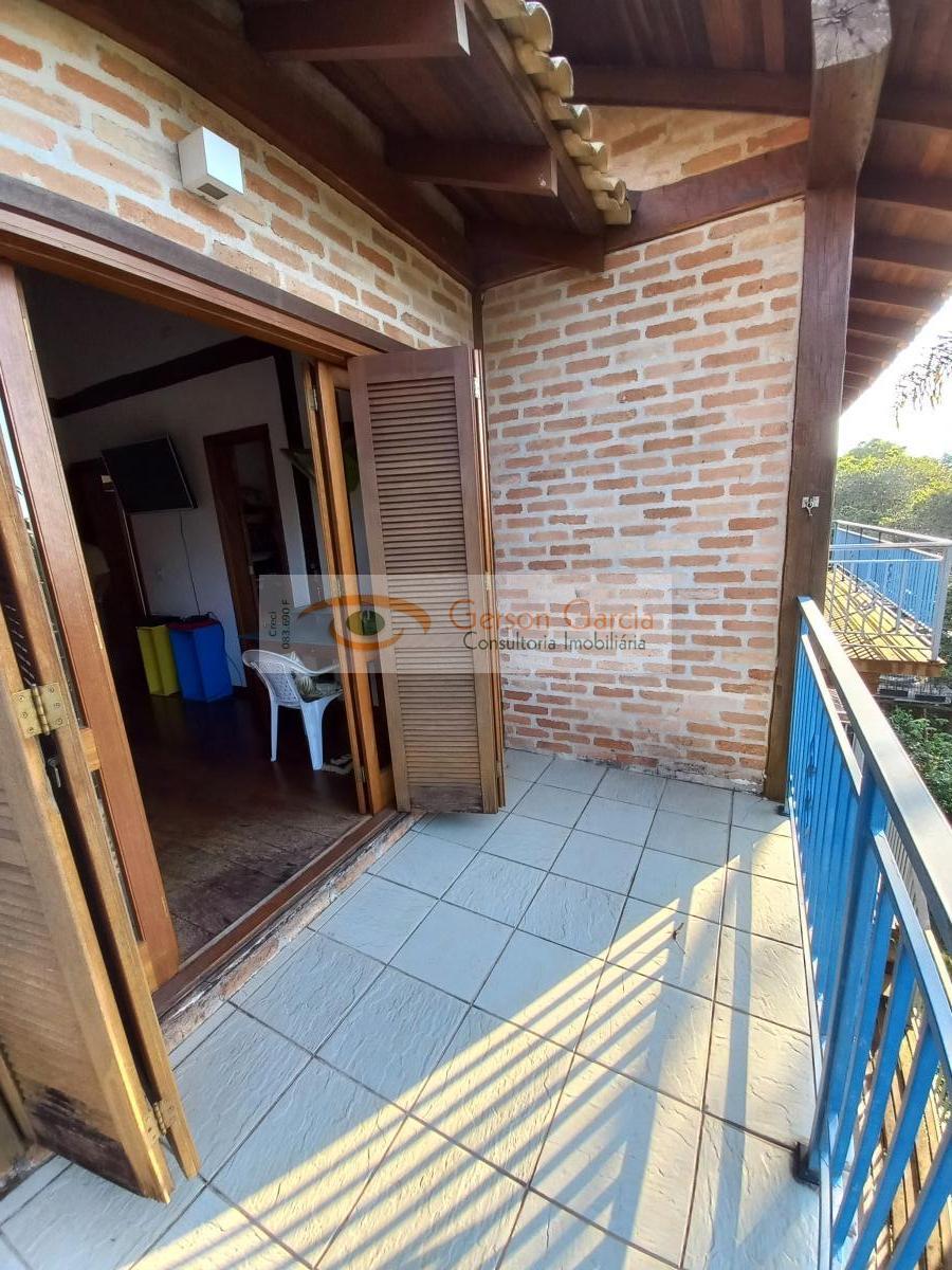 Casa de Condomínio para alugar com 4 quartos, 468m² - Foto 4