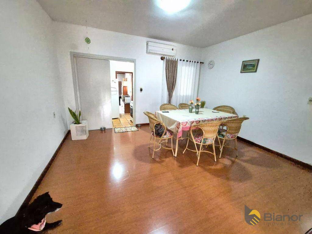 Casa à venda com 4 quartos, 190m² - Foto 6