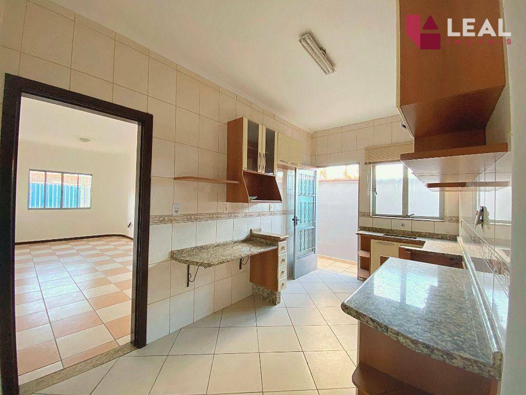 Casa à venda com 3 quartos, 119m² - Foto 6