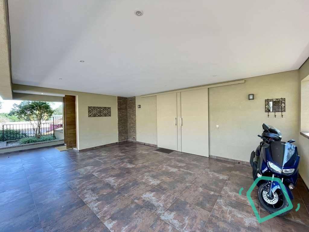 Casa de Condomínio à venda com 4 quartos, 244m² - Foto 4