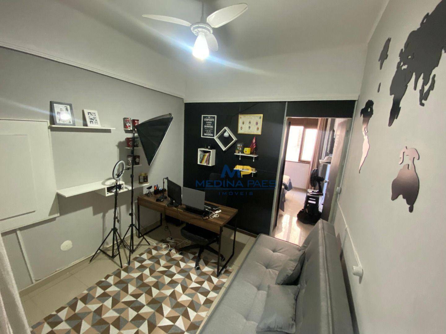 Apartamento à venda com 1 quarto, 32m² - Foto 1