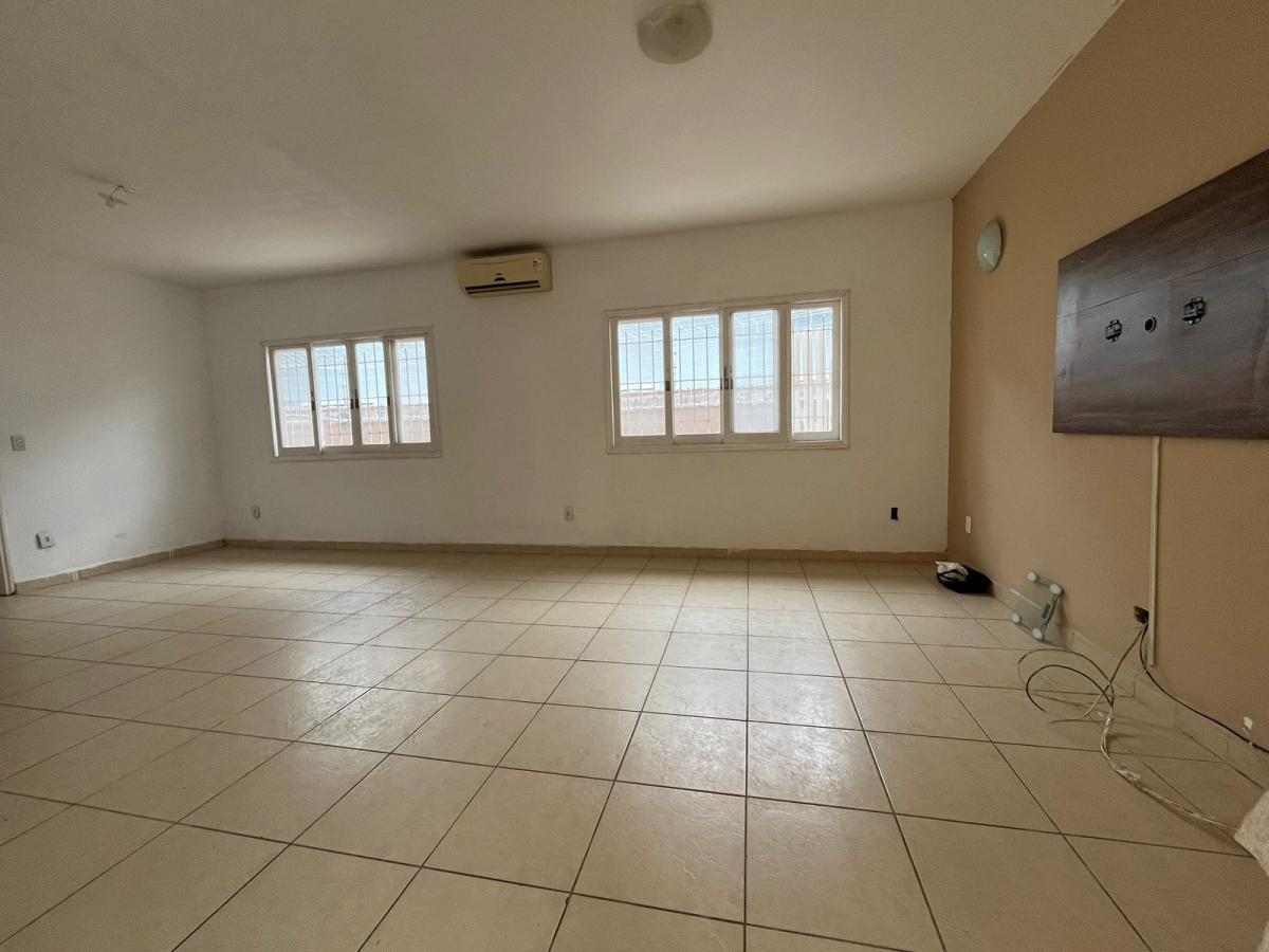 Casa à venda com 4 quartos, 255m² - Foto 12