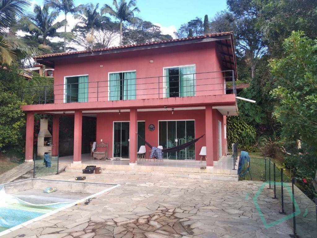 Casa de Condomínio para alugar com 3 quartos, 300m² - Foto 2