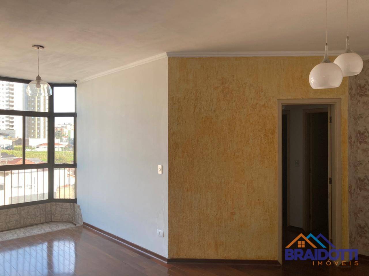 Apartamento à venda com 2 quartos, 85m² - Foto 1