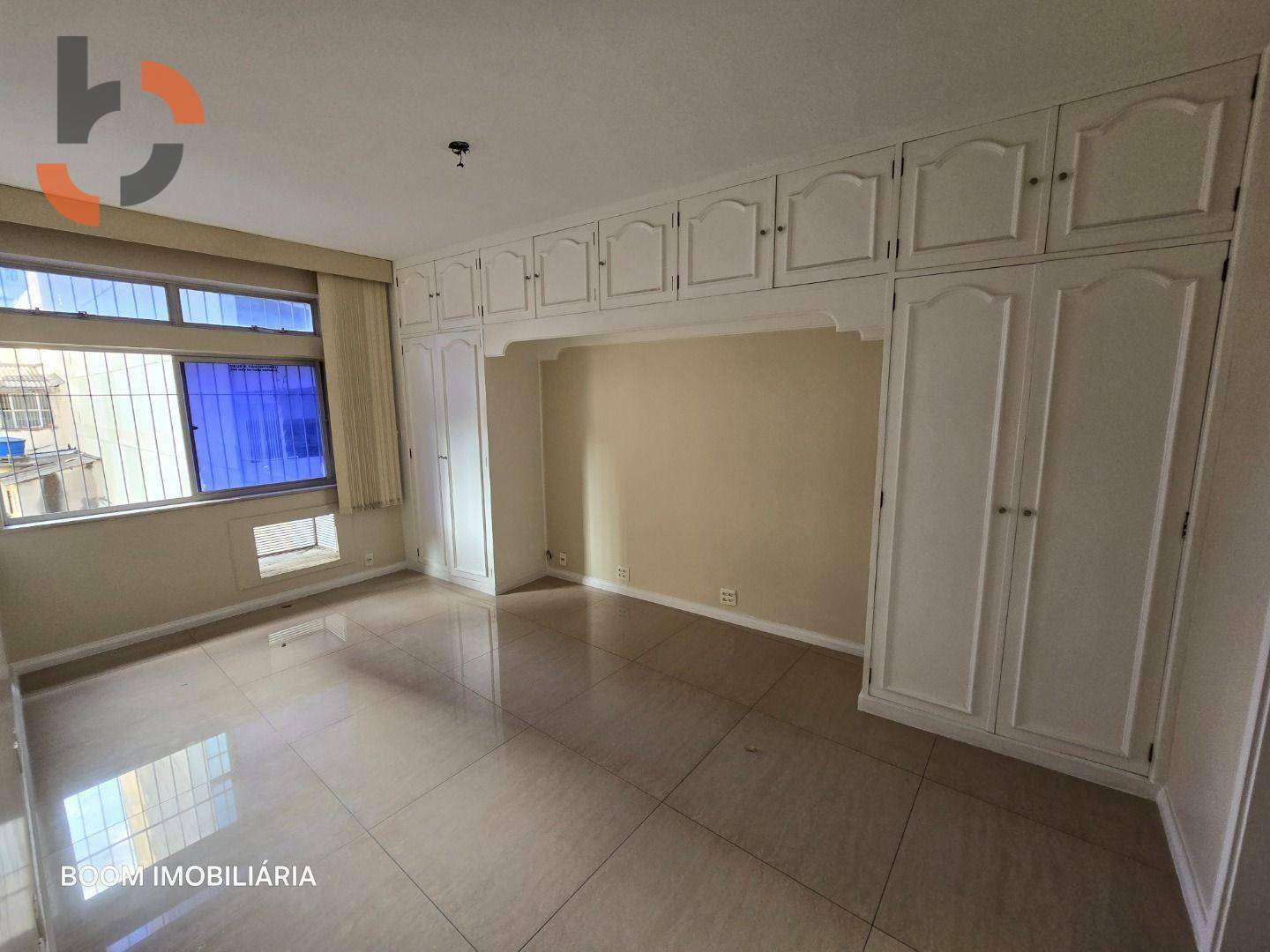 Apartamento para alugar com 3 quartos, 188m² - Foto 12