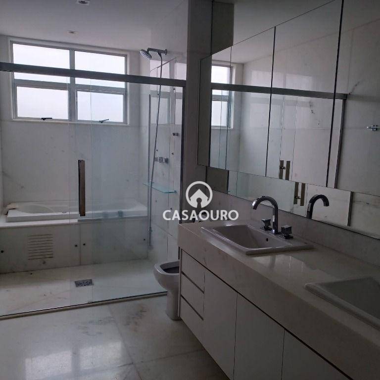 Apartamento à venda com 4 quartos, 217m² - Foto 12