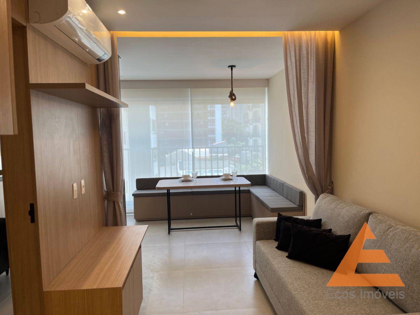 Apartamento à venda e aluguel com 1 quarto, 44m² - Foto 1