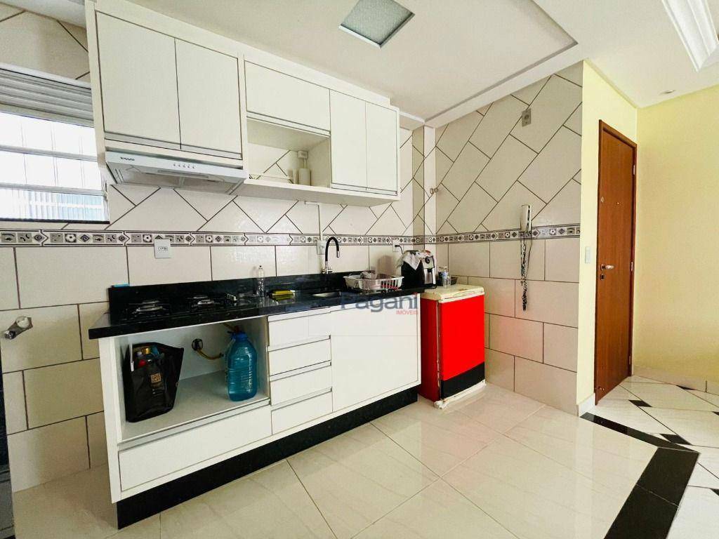 Apartamento para alugar com 2 quartos, 45m² - Foto 13