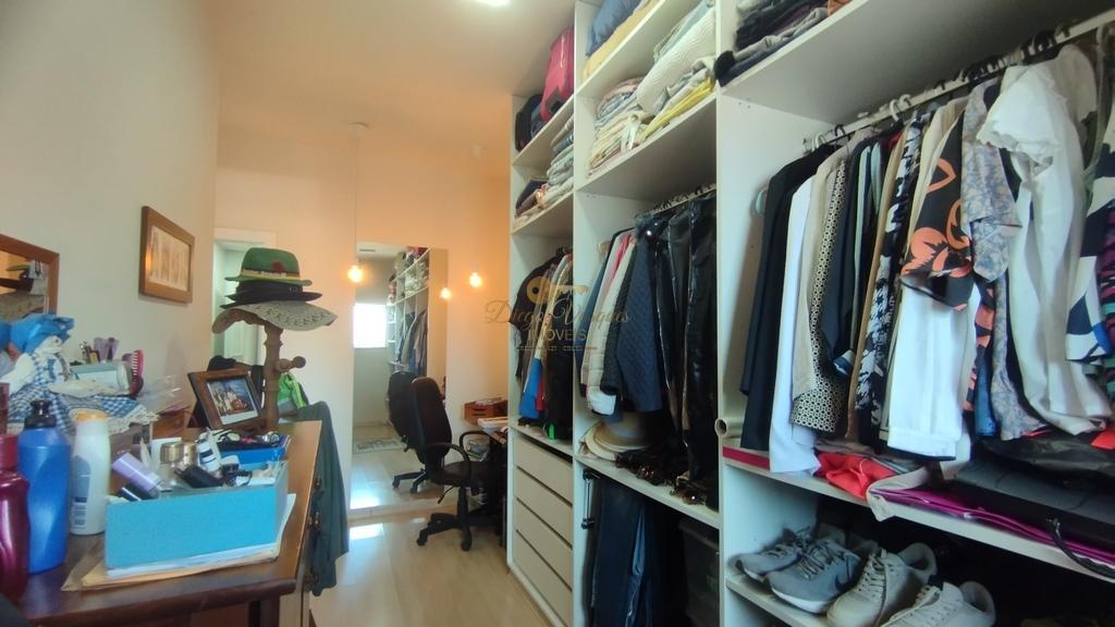 Casa à venda com 4 quartos, 900m² - Foto 19