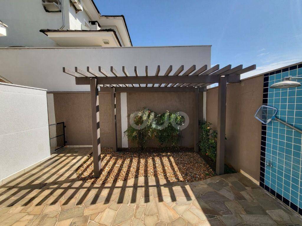 Casa de Condomínio para alugar com 4 quartos, 258m² - Foto 8