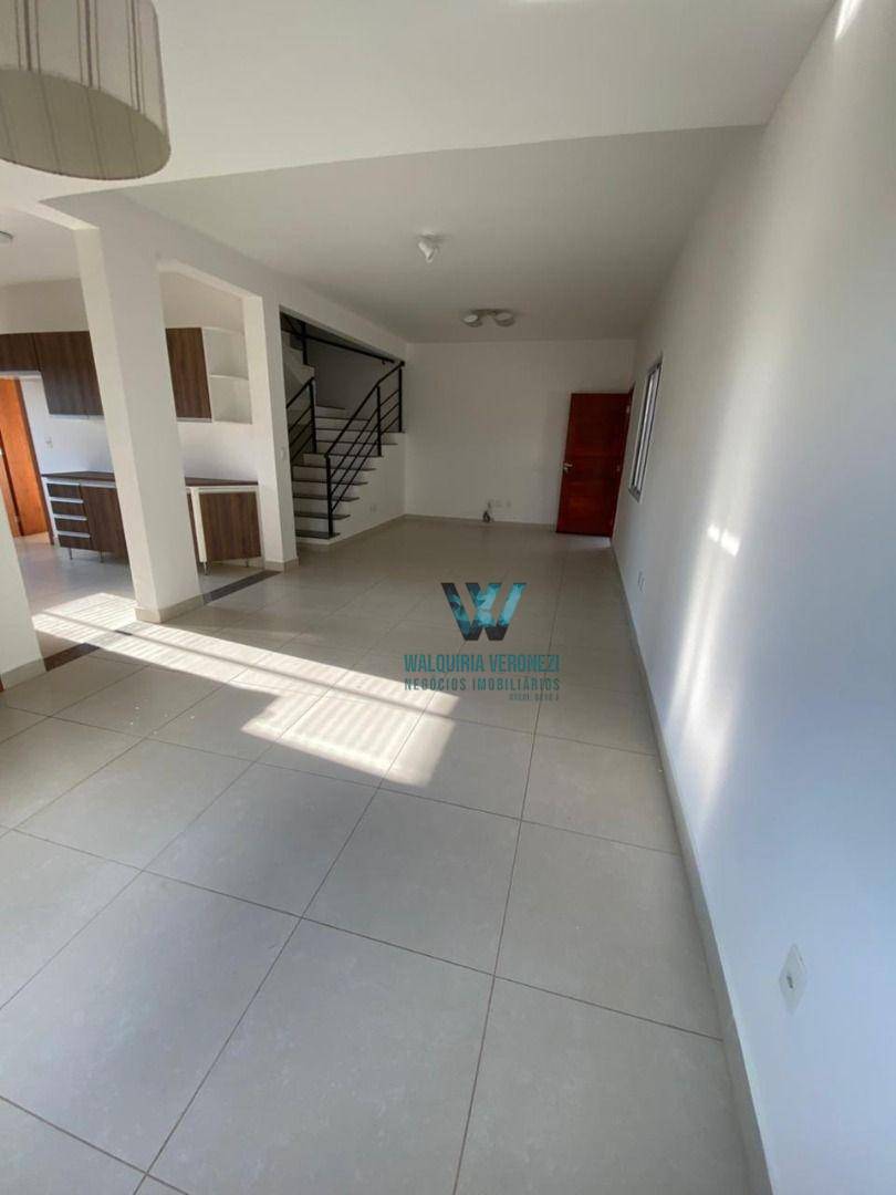 Casa à venda com 3 quartos, 160m² - Foto 2