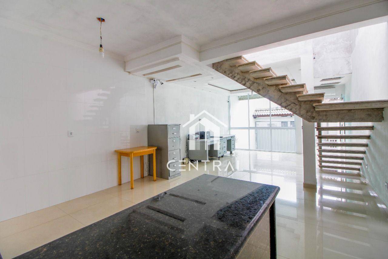 Casa à venda com 3 quartos, 250m² - Foto 17