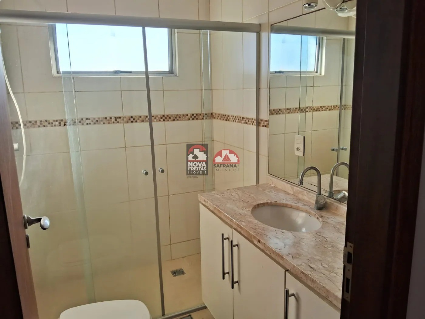 Apartamento para alugar com 2 quartos, 200m² - Foto 13