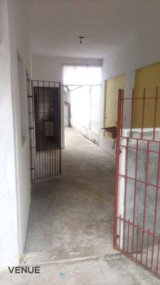 Casa à venda com 3 quartos, 250m² - Foto 26