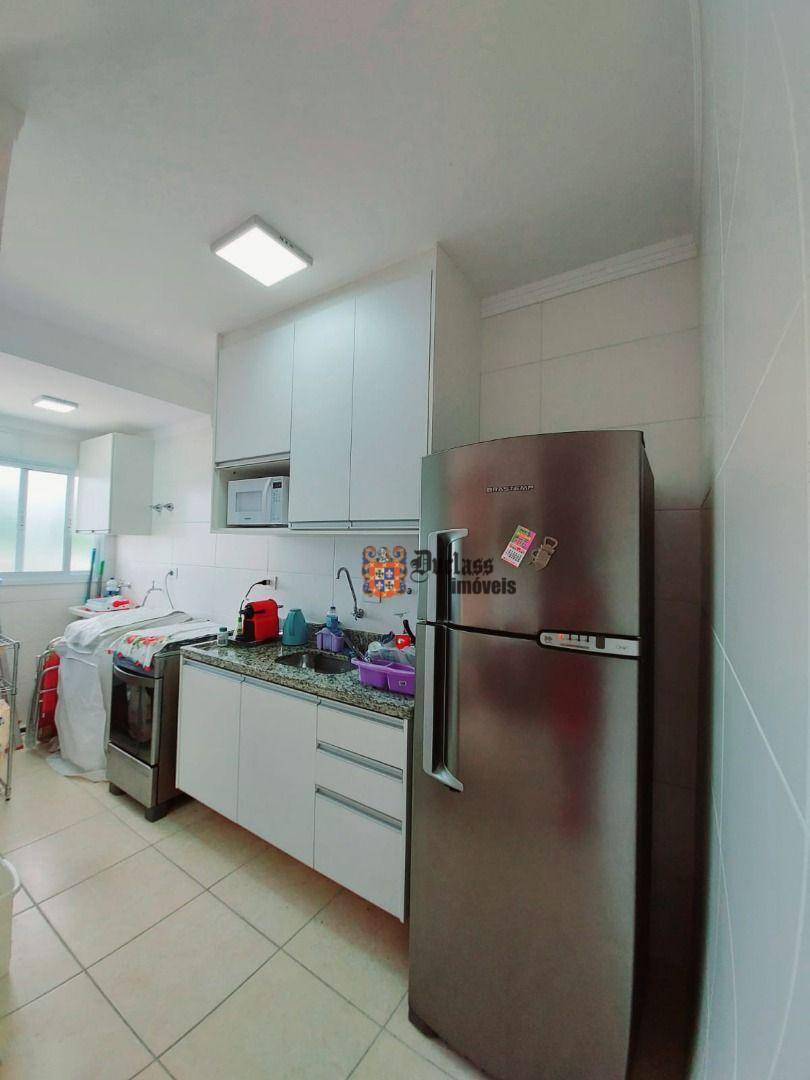 Apartamento à venda com 2 quartos, 60m² - Foto 3