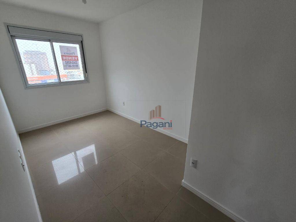 Apartamento à venda com 3 quartos, 80m² - Foto 4