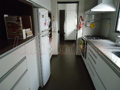 Apartamento à venda com 3 quartos, 222m² - Foto 23