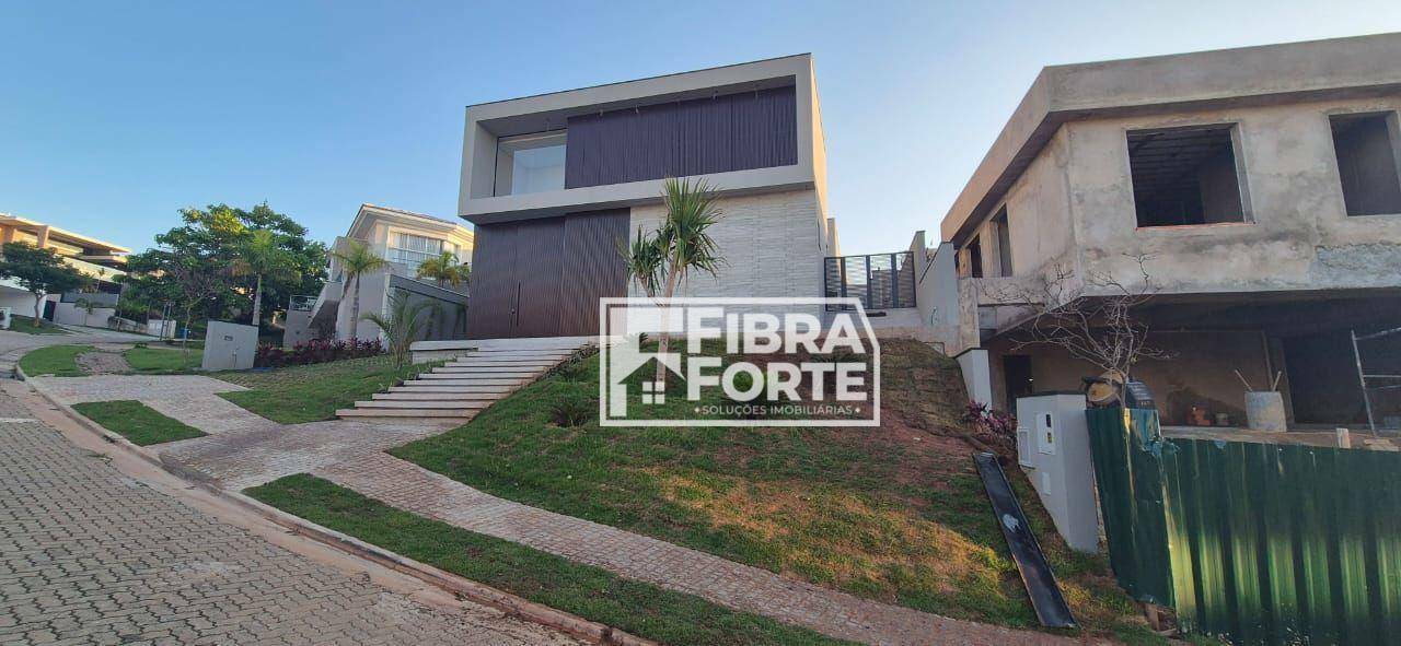 Casa de Condomínio à venda com 4 quartos, 559m² - Foto 1