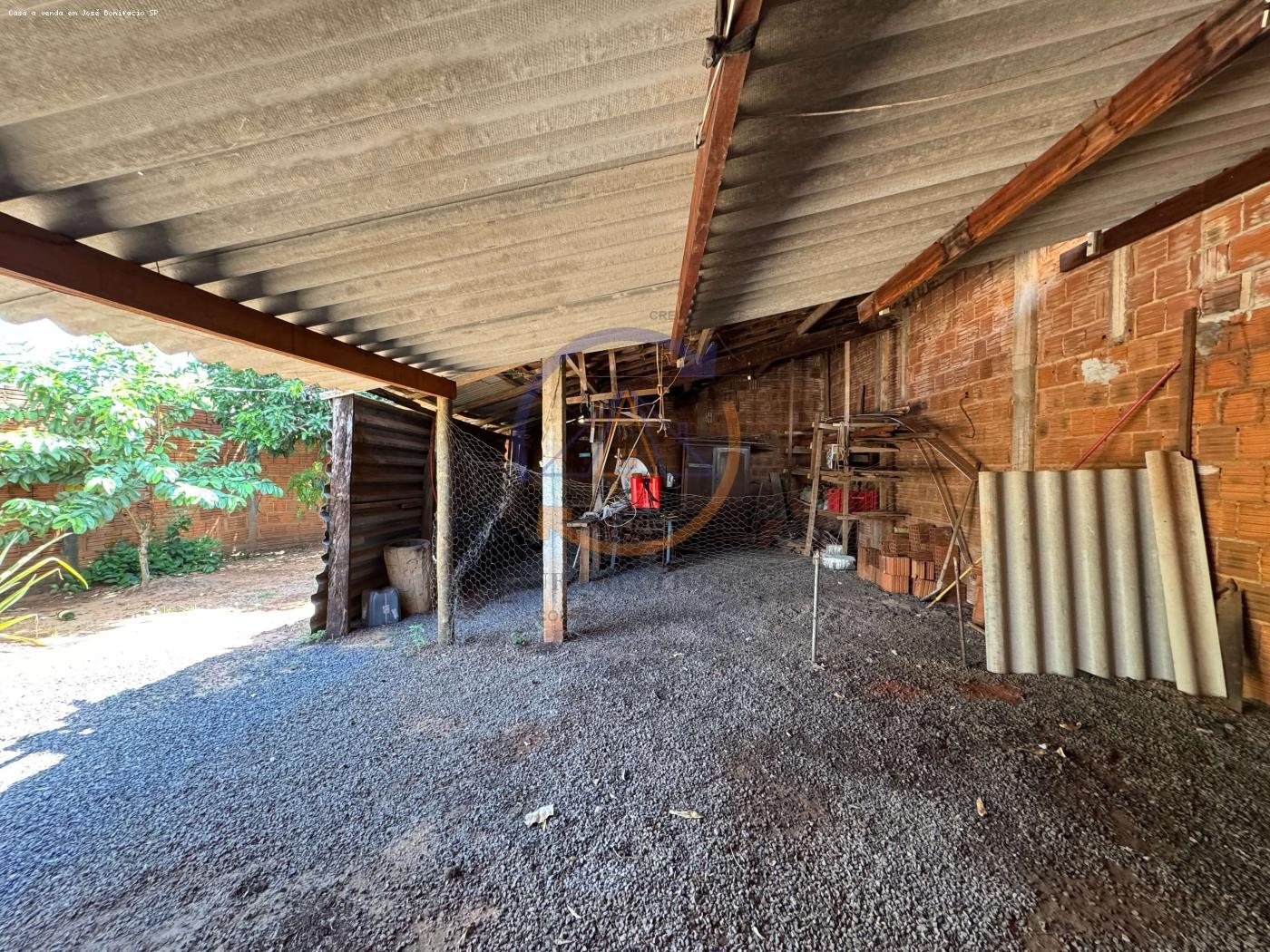 Casa à venda com 2 quartos, 219m² - Foto 4