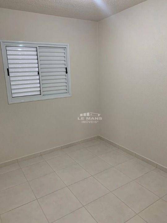 Casa para alugar com 2 quartos, 45m² - Foto 20