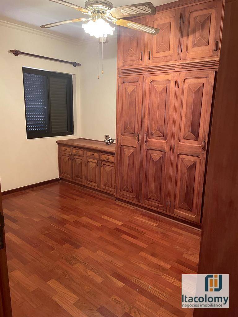 Casa de Condomínio à venda com 4 quartos, 440m² - Foto 17