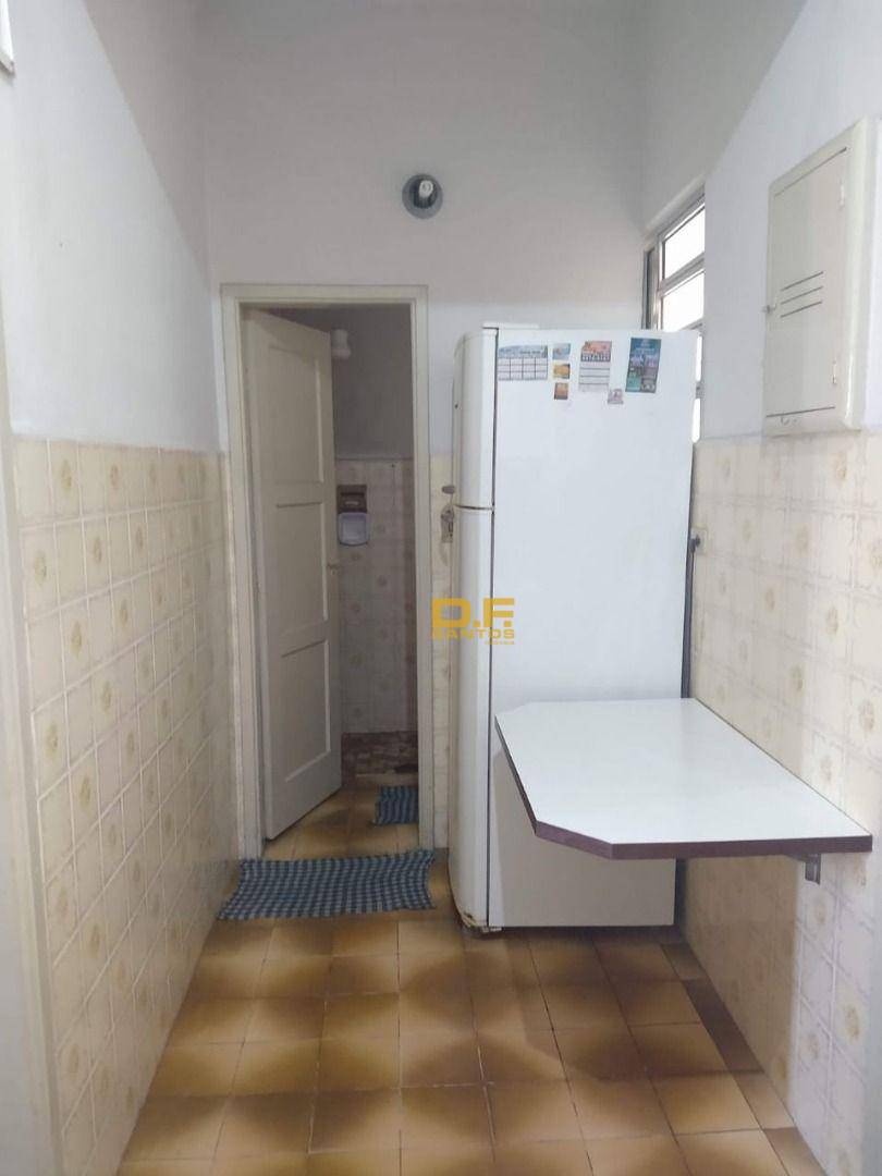 Apartamento à venda com 1 quarto, 40m² - Foto 11