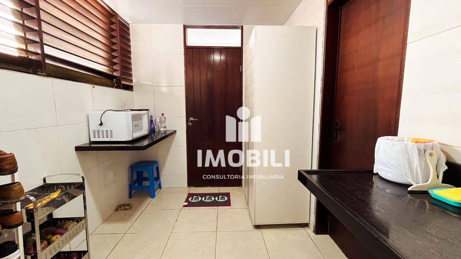 Casa à venda com 3 quartos, 212m² - Foto 19