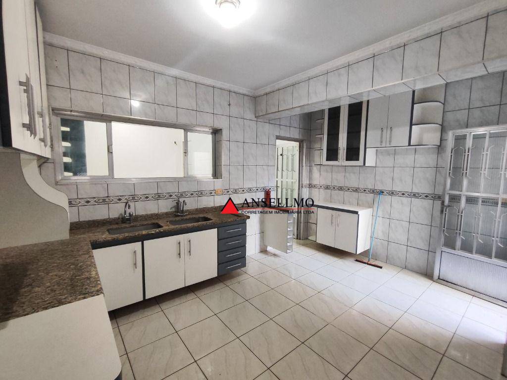 Sobrado à venda e aluguel com 3 quartos, 150m² - Foto 9