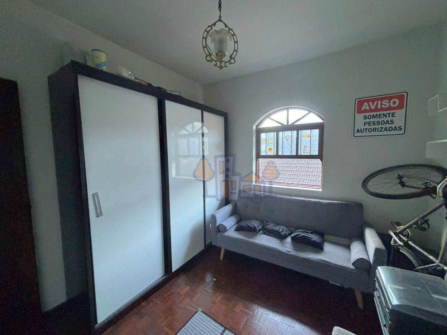 Casa à venda com 5 quartos, 96m² - Foto 13