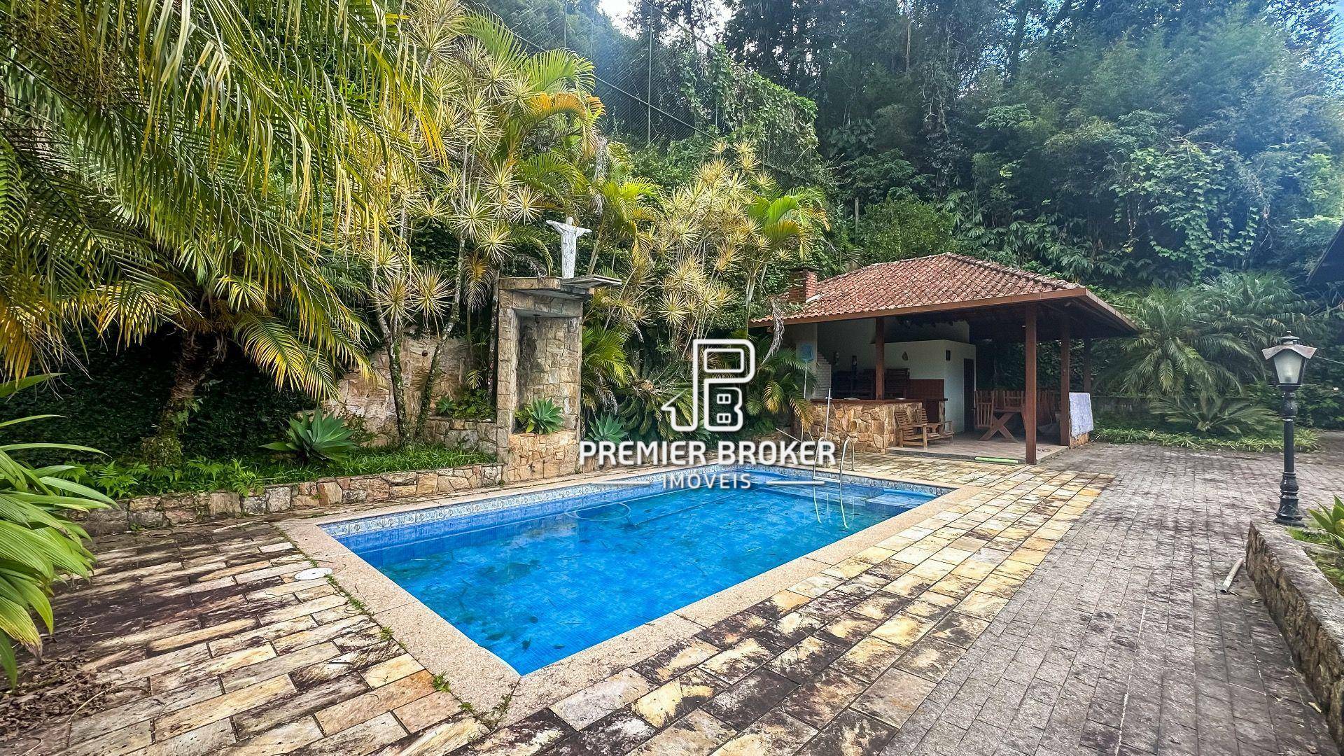 Casa de Condomínio à venda com 6 quartos, 600m² - Foto 4