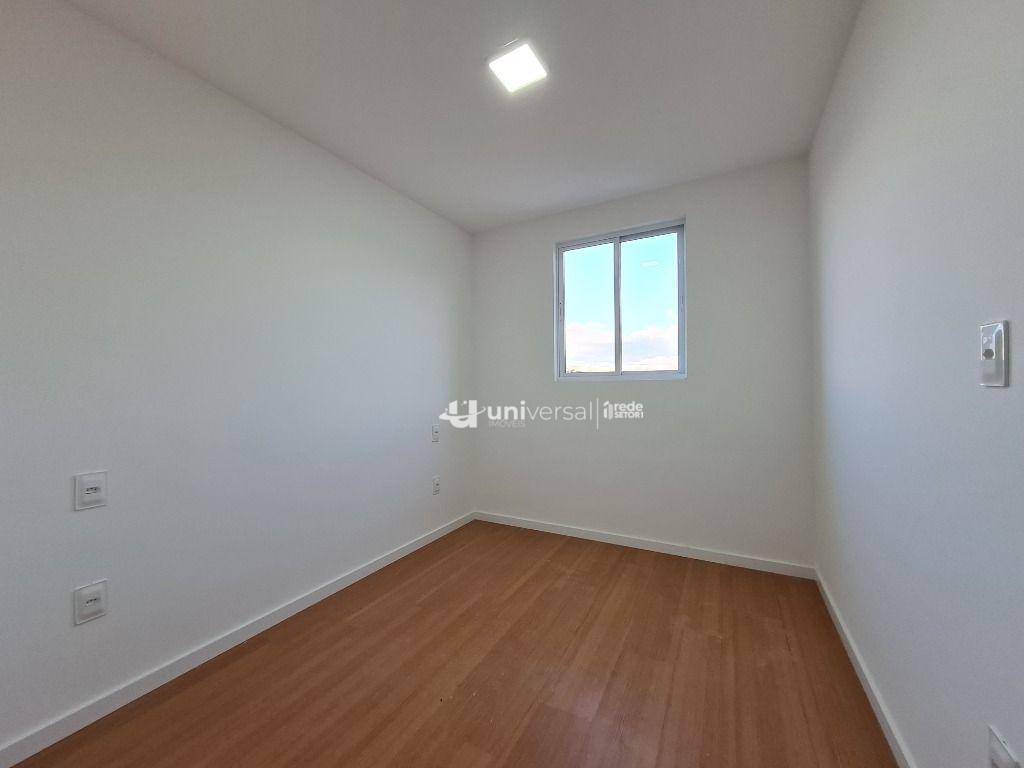 Apartamento para alugar com 2 quartos, 80m² - Foto 12
