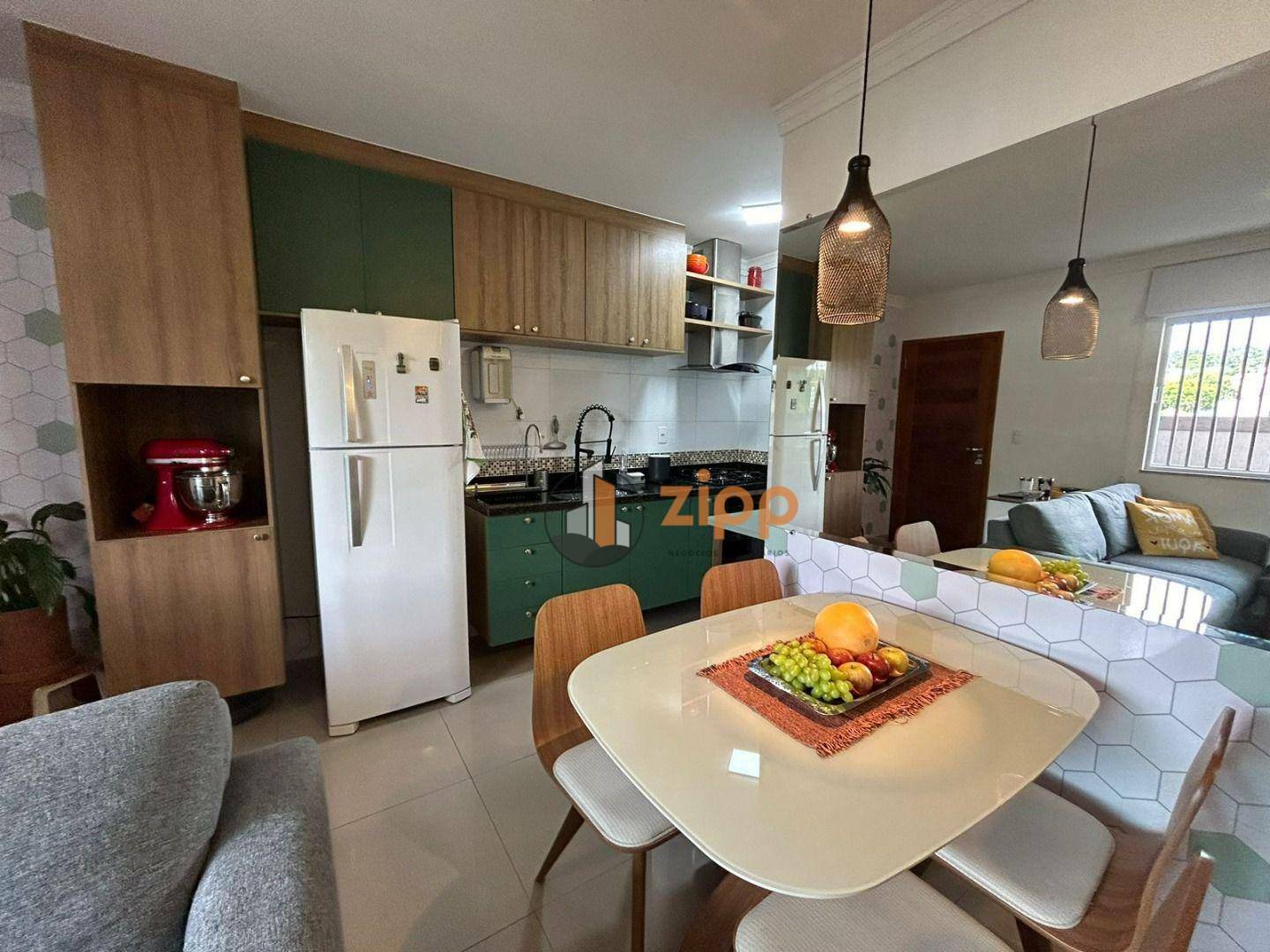 Apartamento à venda com 2 quartos, 42m² - Foto 2