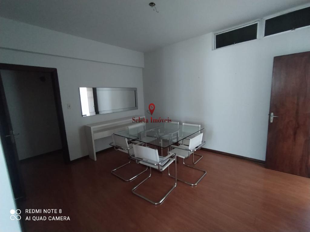 Apartamento à venda com 3 quartos, 210m² - Foto 3