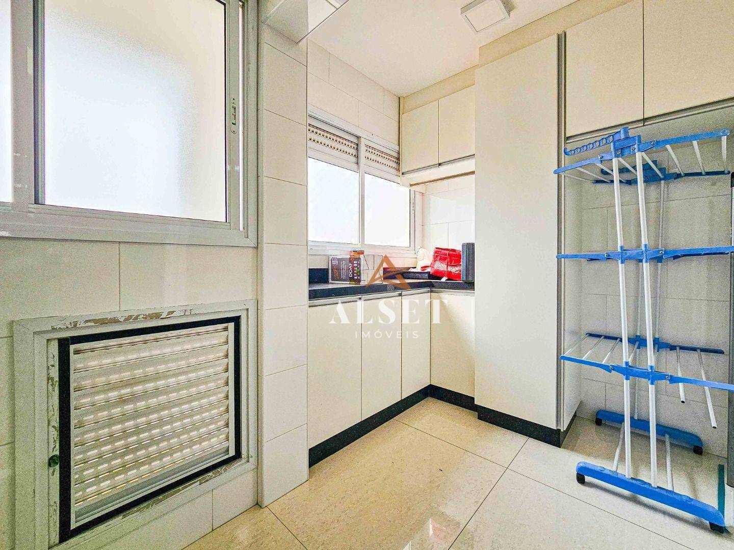 Apartamento à venda com 3 quartos, 154m² - Foto 26