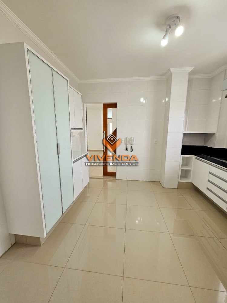 Apartamento à venda com 2 quartos, 70m² - Foto 10