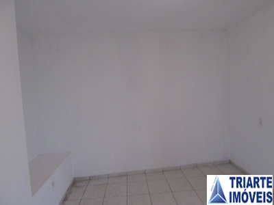 Casa para alugar com 2 quartos, 80m² - Foto 12