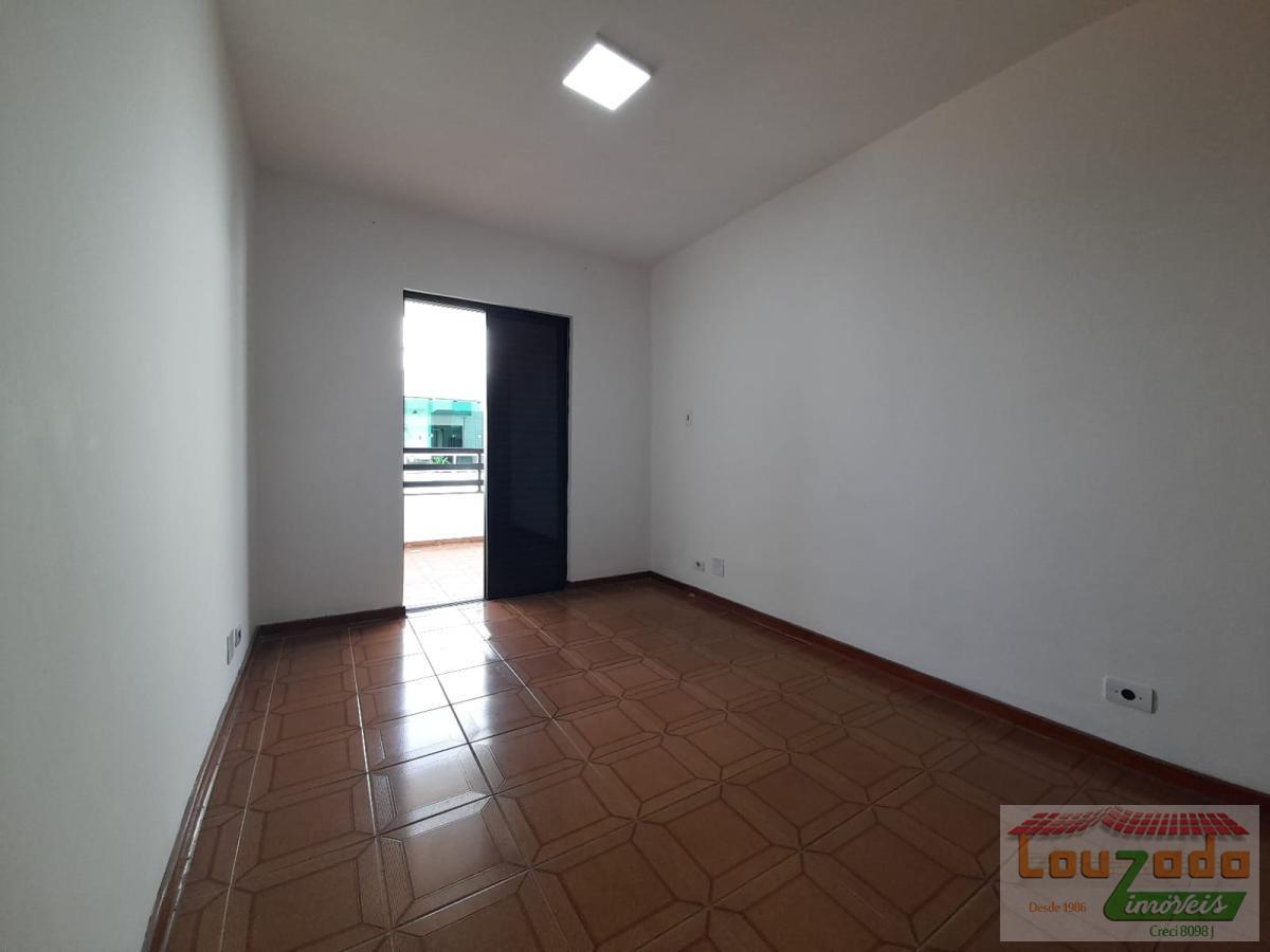 Apartamento para alugar com 3 quartos, 120m² - Foto 9