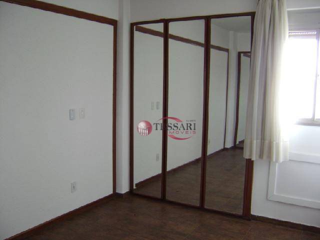 Apartamento para alugar com 3 quartos, 180m² - Foto 4