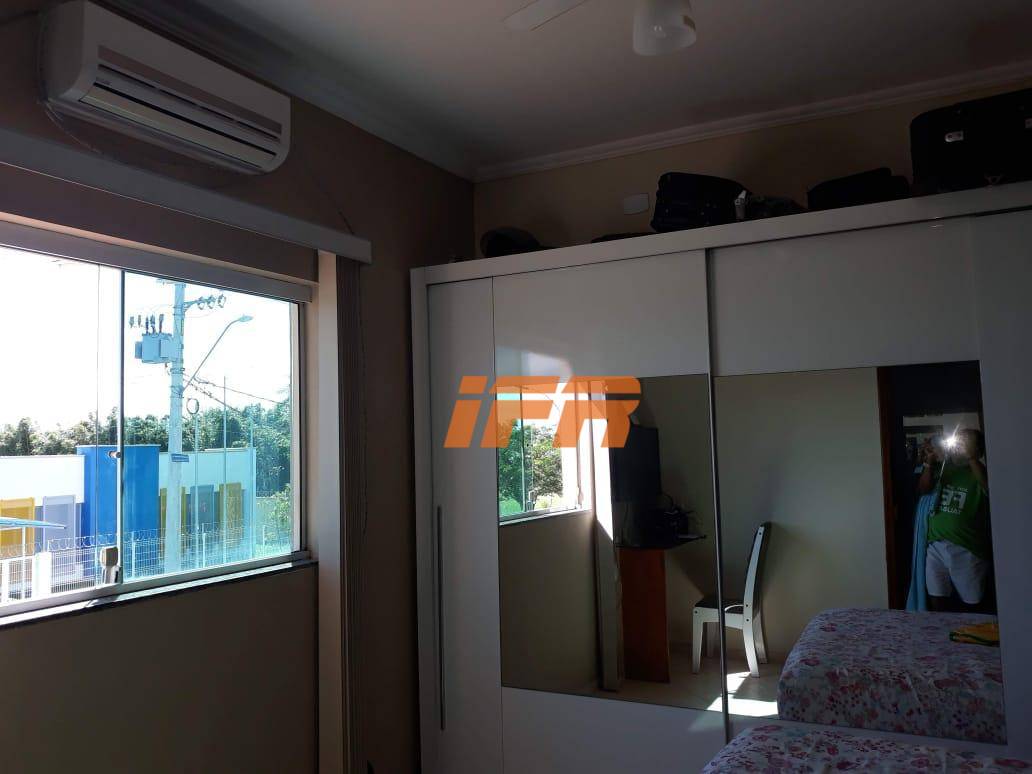 Sobrado à venda com 2 quartos, 139m² - Foto 10