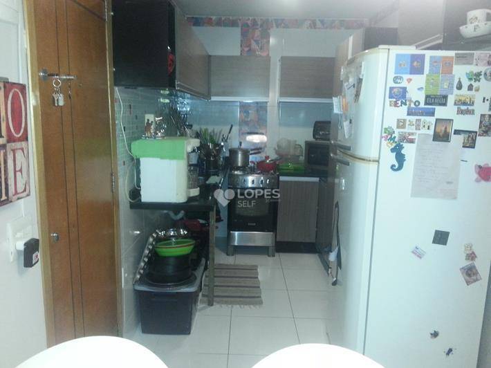 Apartamento à venda com 3 quartos, 198m² - Foto 11