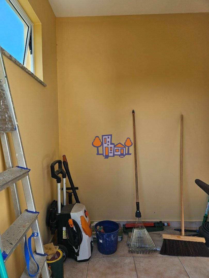 Casa à venda com 5 quartos, 326m² - Foto 22