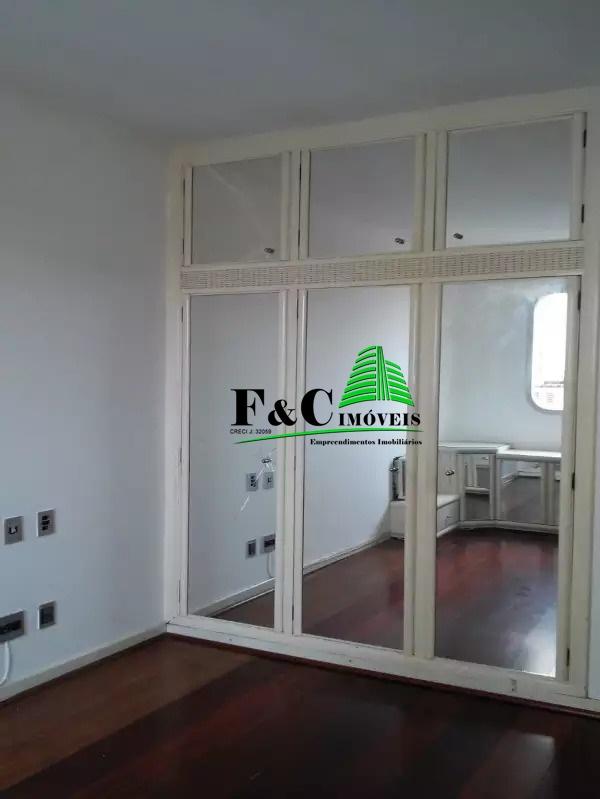 Apartamento à venda com 3 quartos, 160m² - Foto 13